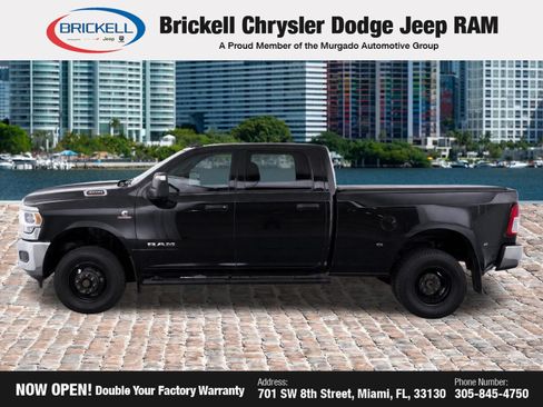 Used 2024 RAM 3500 Tradesman w/ Chrome Appearance Group AWD/4WD image 7