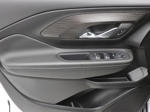 Used 2024 GMC Terrain SLE image 14