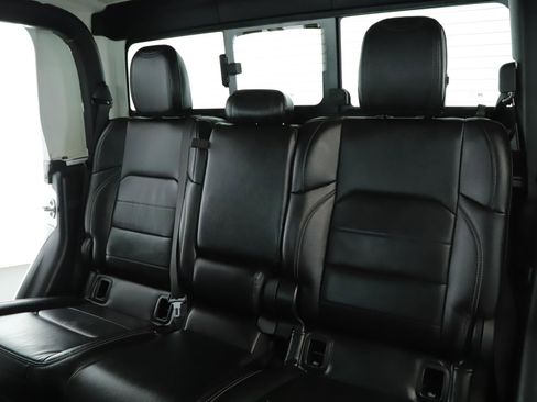 Used 2021 Jeep Gladiator Overland w/ Popular Equipment Package image 5