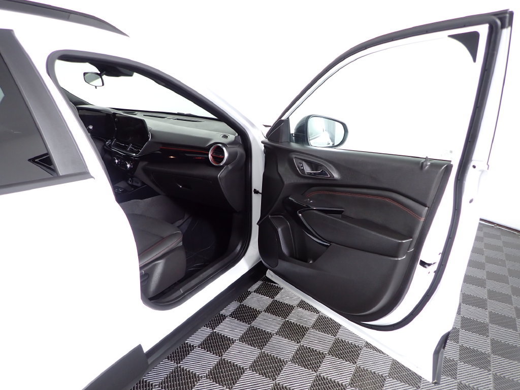 Used 2026 Chevrolet Trax RS w/ Driver Confidence Package FWD image 33