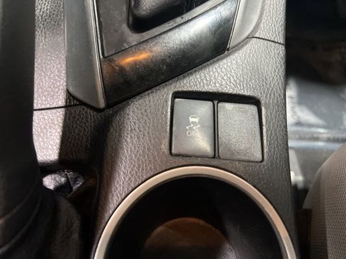 Used 2019 Toyota Corolla LE image 27