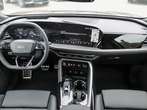 Used 2025 Audi SQ5 Premium Plus w/ Premium Plus Package AWD/4WD image 12