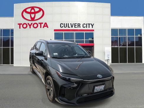 Used 2023 Toyota bZ4X FWD w/ Weather Package image 1