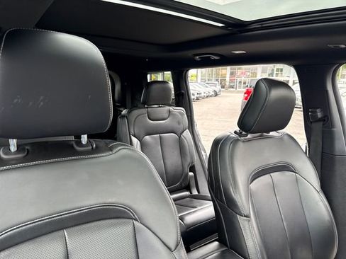 Used 2024 Jeep Grand Cherokee L Limited w/ Luxury Tech Group II AWD/4WD image 35