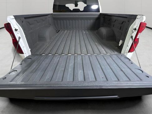 Used 2022 Chevrolet Silverado 1500 Custom RWD image 27