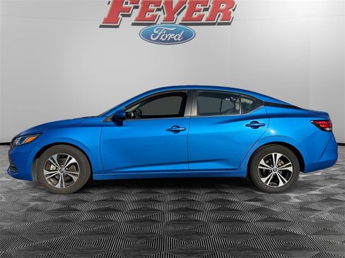 Used 2023 Nissan Sentra SV image 2