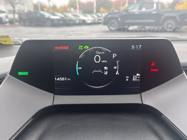 Used 2023 Toyota Prius Prime FWD image 19