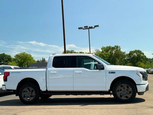 Used 2024 Ford F150 Lightning Flash AWD/4WD image 34