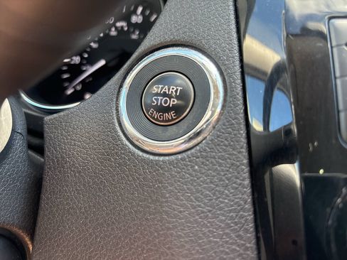 Used 2015 Nissan Rogue SL AWD/4WD image 13