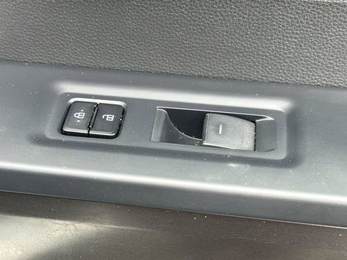 Used 2026 Toyota Tundra SR5 w/ SR5 Convenience Package AWD/4WD image 22