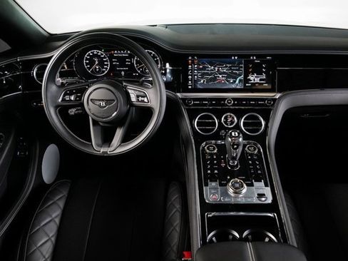Used 2021 Bentley Continental GT V8 image 12