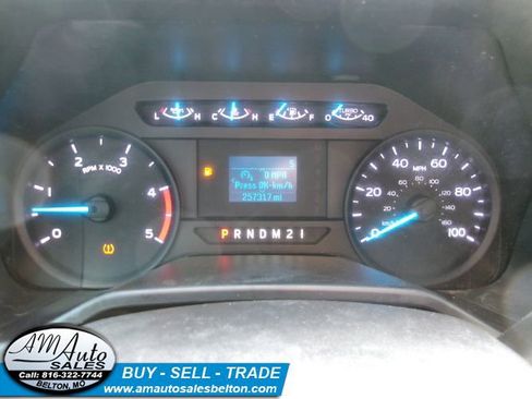 Used 2015 Ford F250 XL w/ Power Equipment Group AWD/4WD image 2