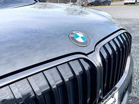 Used 2020 BMW 750i xDrive w/ Executive Package AWD/4WD image 33