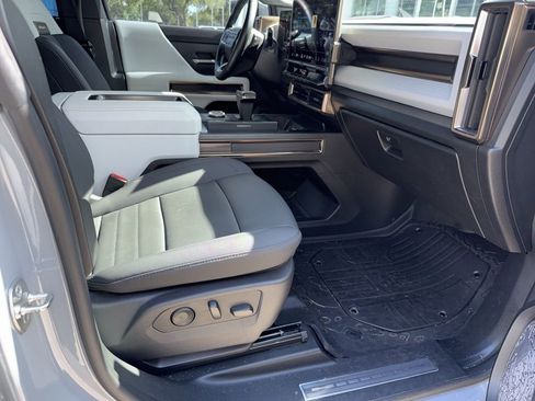 Used 2024 GMC Hummer EV 3X AWD/4WD image 15