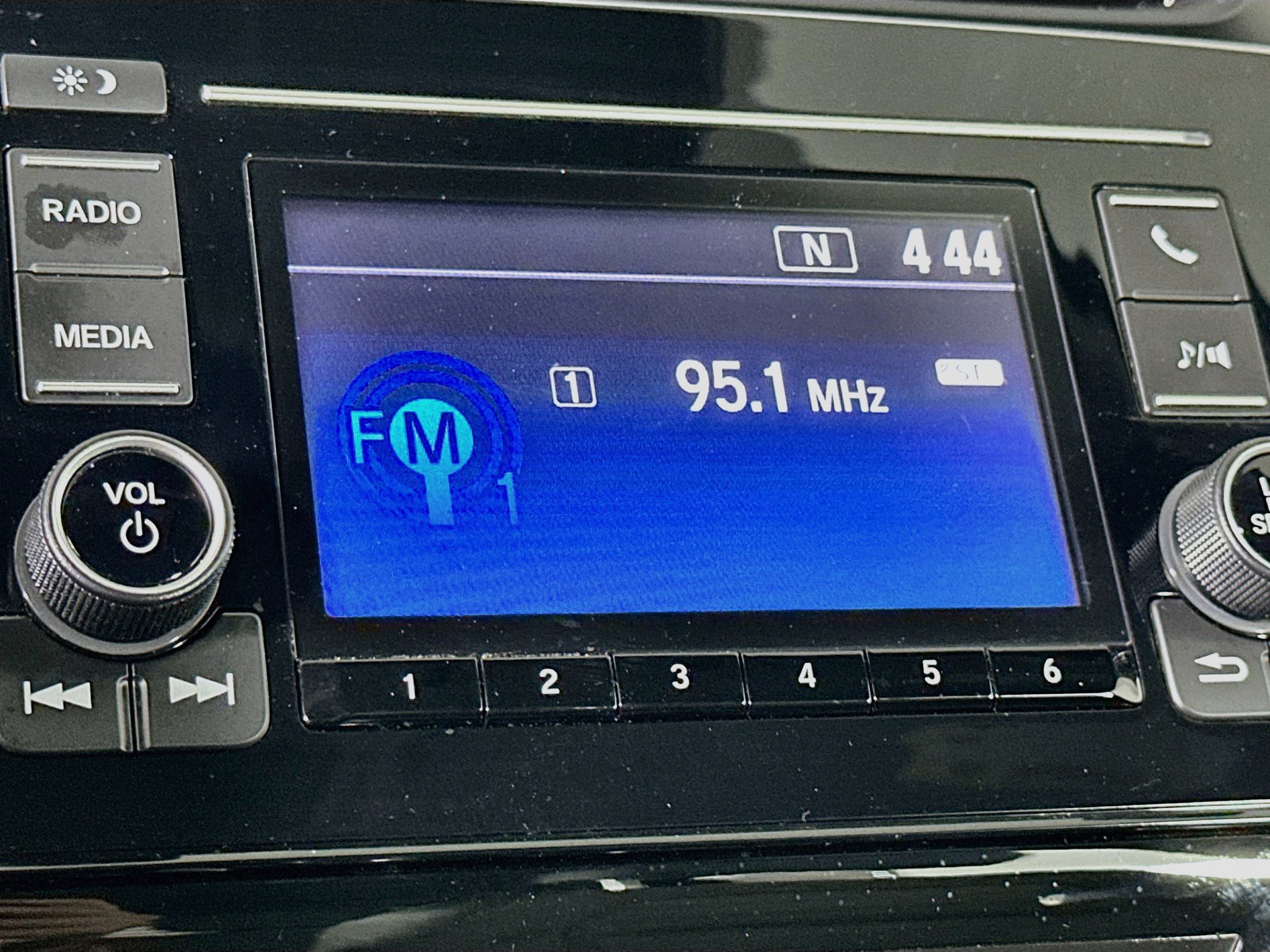 Used 2020 Honda CR-V LX image 21