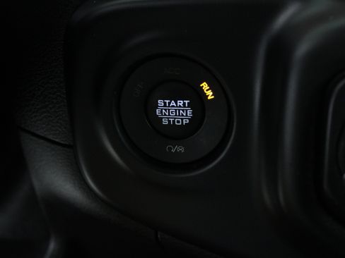 Used 2021 Jeep Gladiator Rubicon AWD/4WD image 17
