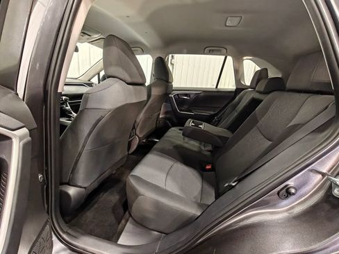 Used 2025 Toyota RAV4 XLE AWD/4WD image 23