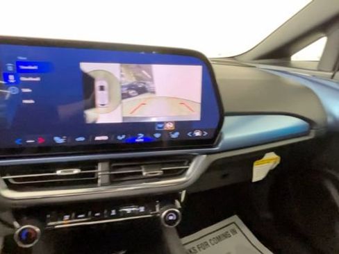 Used 2025 Chevrolet Equinox EV LT w/ Convenience Package FWD image 35