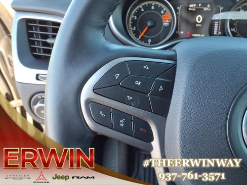 Used 2019 Jeep Cherokee Latitude w/ Cold Weather Group image 18