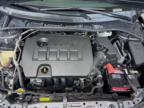 Used 2013 Toyota Corolla LE image 27