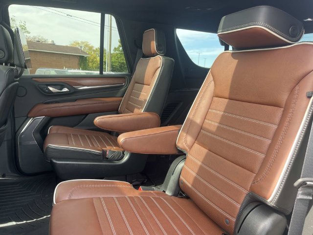 Used 2023 GMC Yukon Denali Ultimate AWD/4WD image 18