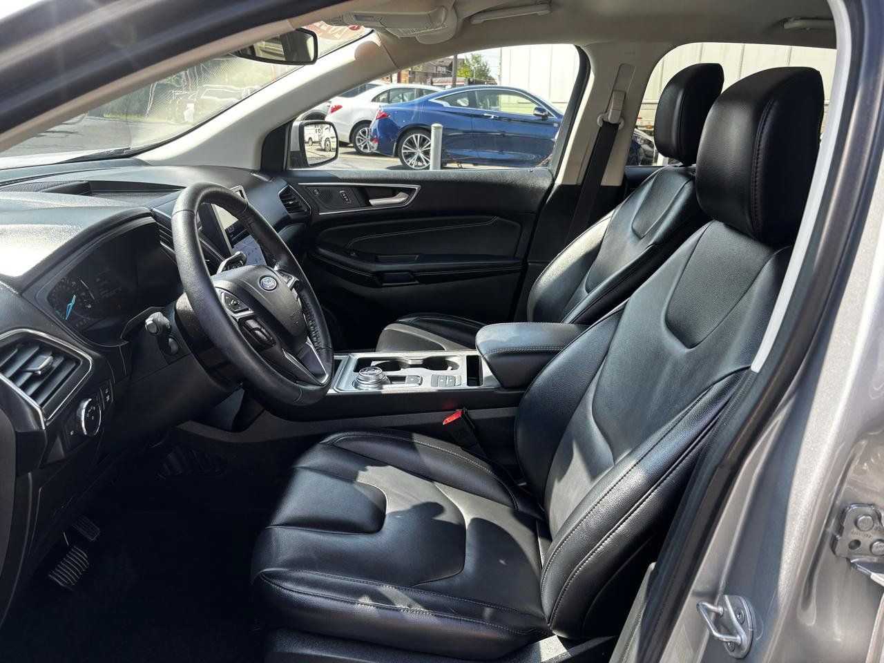 Used 2022 Ford Edge Titanium AWD/4WD image 11