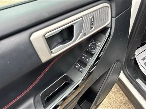 Used 2023 Ford Explorer ST-Line w/ Class IV Trailer Tow Package image 12