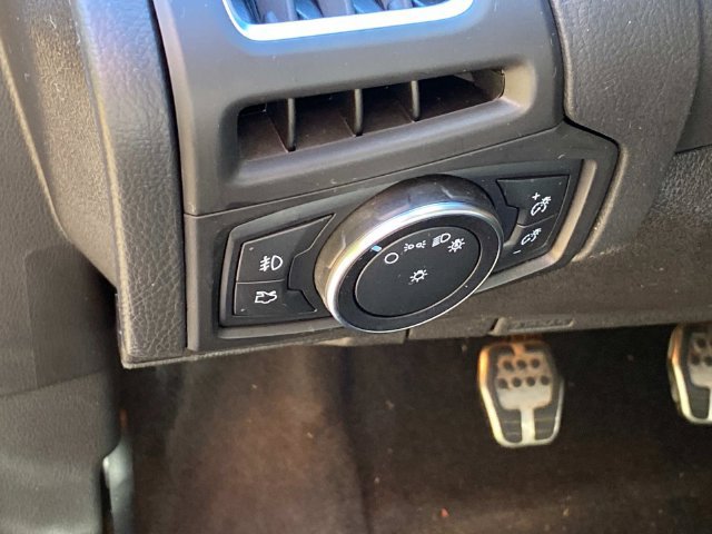Used 2018 Ford Focus ST FWD image 16