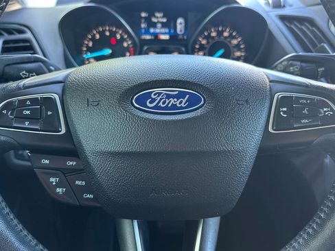 Used 2019 Ford Escape Titanium FWD image 25