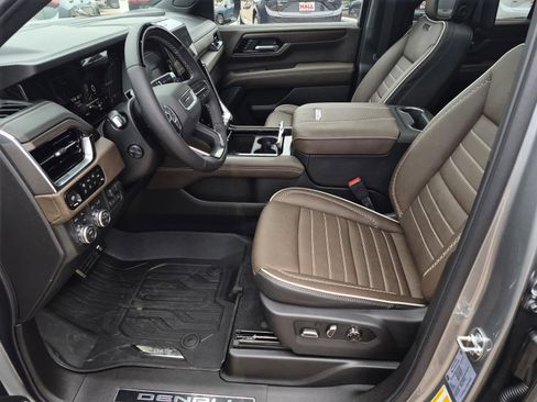 New 2026 GMC Yukon Denali Ultimate w/ LPO, Floor Liner Package image 9