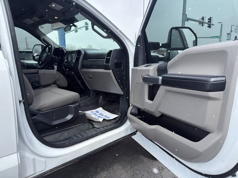 Used 2022 Ford F350 XLT AWD/4WD image 15