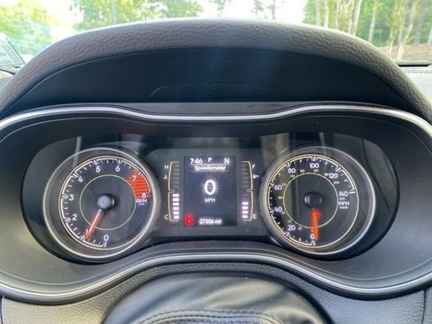 Used 2021 Jeep Cherokee Latitude Lux FWD image 11