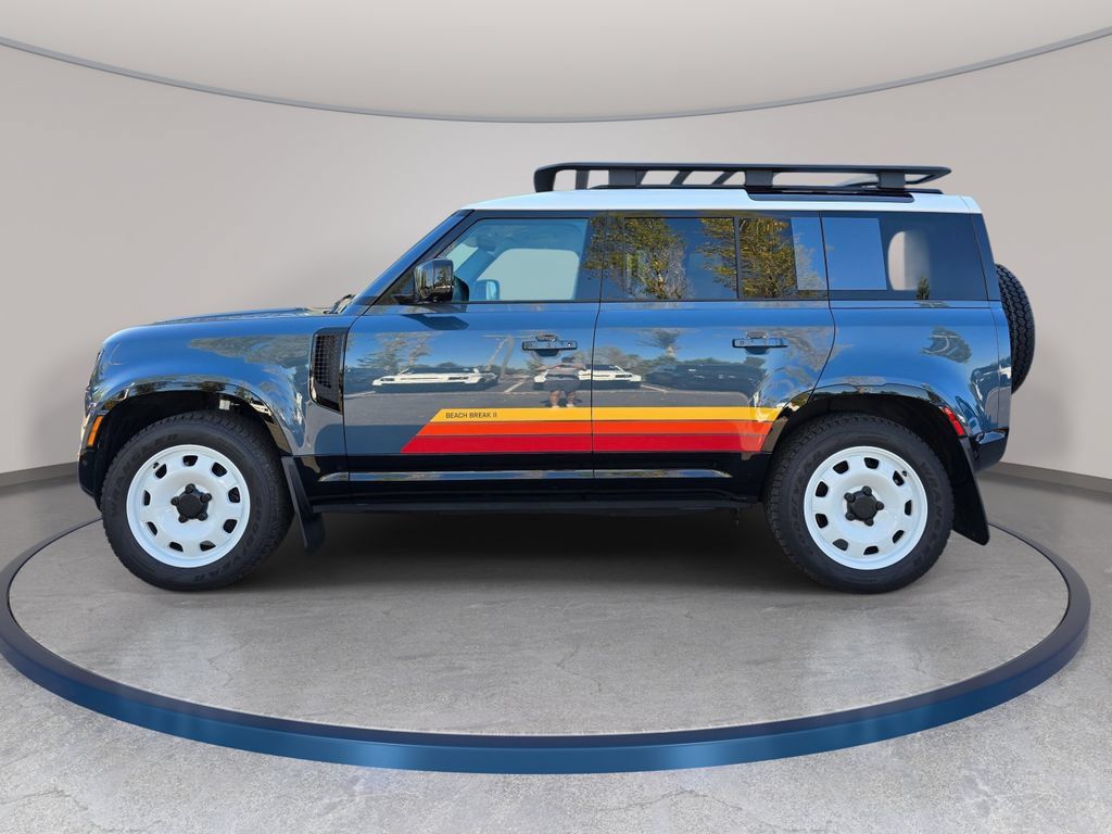 Used 2025 Land Rover Defender 110 S AWD/4WD image 8