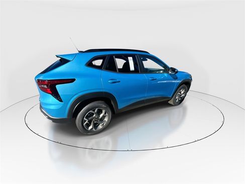 New 2026 Chevrolet Trax LT image 8