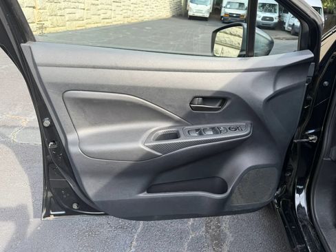 Used 2021 Nissan Versa S FWD image 21