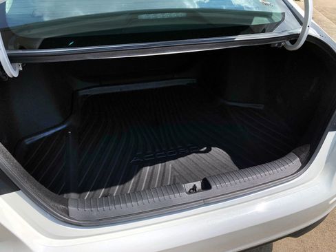 Used 2023 Honda Accord LX image 31