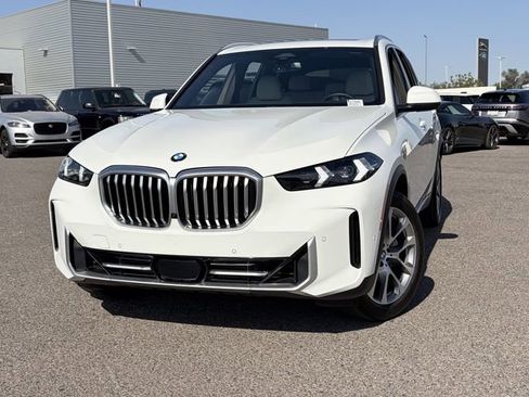 Used 2024 BMW X5 sDrive40i w/ Parking Assistance Package RWD image 3