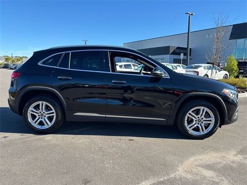 Used 2023 Mercedes-Benz GLA 250 w/ Premium Package image 16