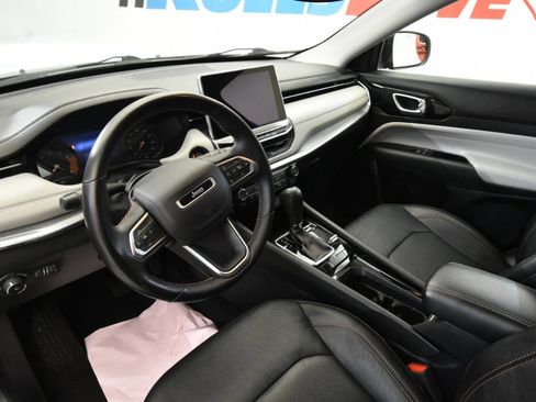 Used 2022 Jeep Compass Limited image 12