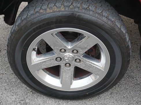 Used 2014 RAM 1500 Express image 11