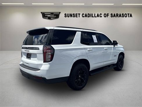 Used 2022 Chevrolet Tahoe Z71 w/ Luxury Package AWD/4WD image 4