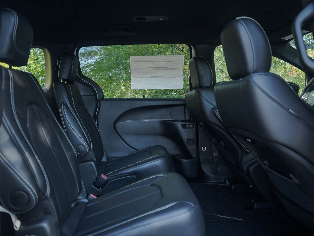 New 2026 Chrysler Pacifica Select AWD/4WD image 13
