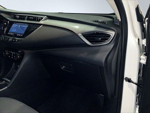 Used 2022 Buick Encore GX Select w/ Sport Touring Package image 25