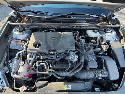 Used 2025 Toyota Camry LE image 31