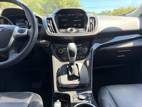Used 2015 Ford Escape Titanium w/ Equipment Group 301A AWD/4WD image 20