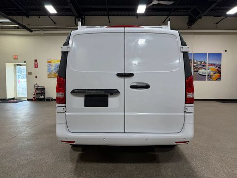 Used 2021 Mercedes-Benz Metris image 6