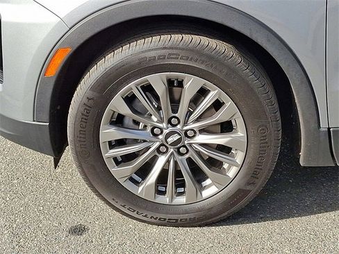 Used 2024 Cadillac XT4 Premium Luxury image 29
