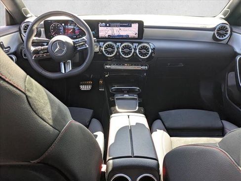 Used 2025 Mercedes-Benz CLA 250 image 20