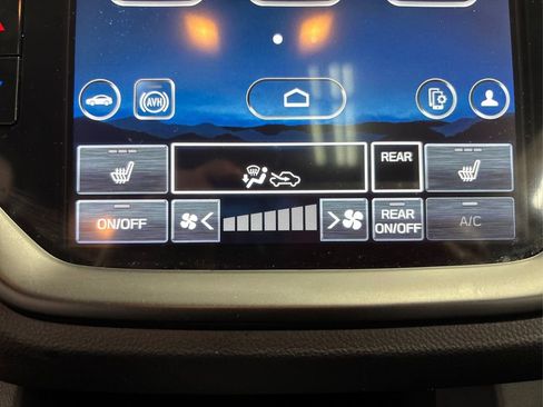 Used 2024 Subaru Ascent Onyx Edition image 32