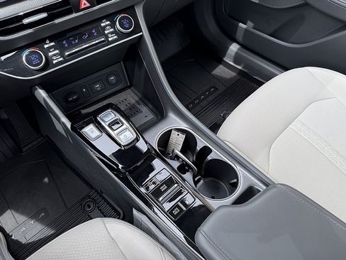 Used 2021 Hyundai Sonata Limited w/ Winter Weather Package FWD image 16